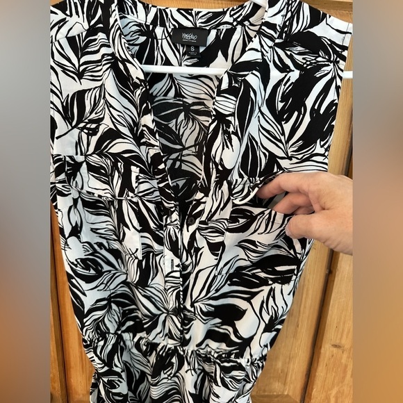 🎉Mossimo Size Small, Sleeveless, Belted - Picture 3 of 13